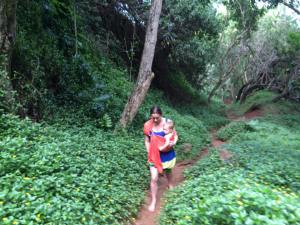 Lynette of ilovefluffybums.com barefoot and hiking
